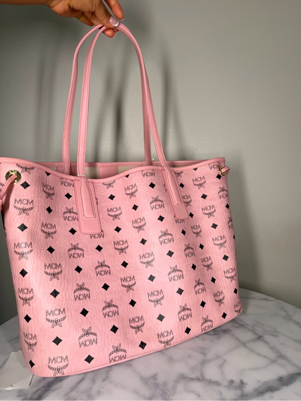 MCM Liz Shopper In Visetos pink TOTE - Picture 14 of 15